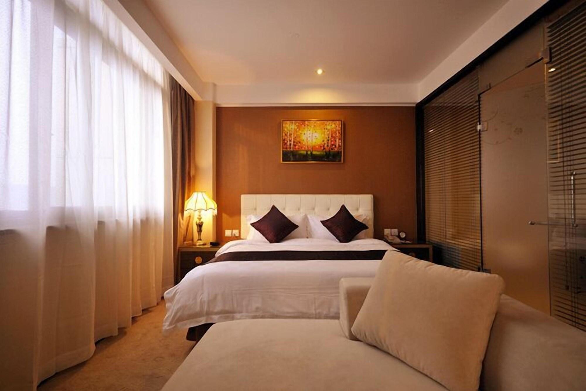 Kingtown Hongmei Hotel 4*