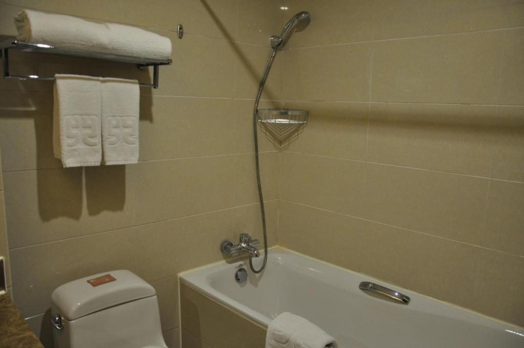 Hotel Kingtown Hongmei 4*