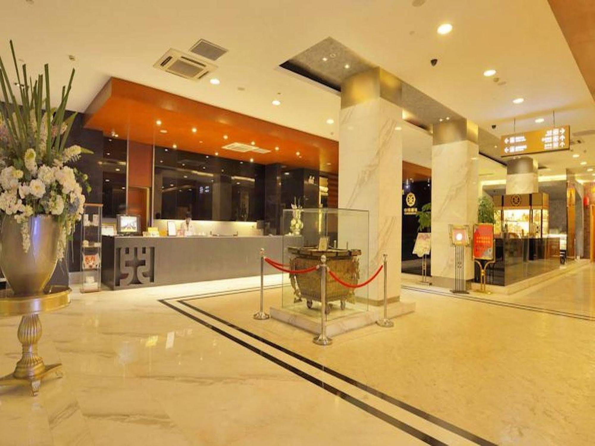 Hotel Kingtown Hongmei Xangai