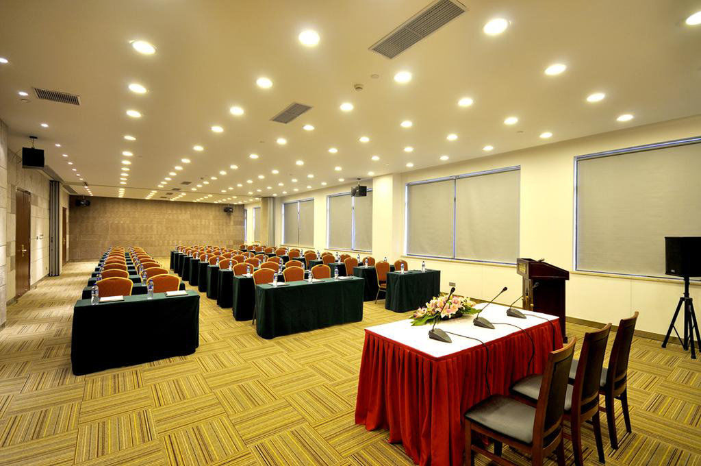 Hotel Kingtown Hongmei 4*